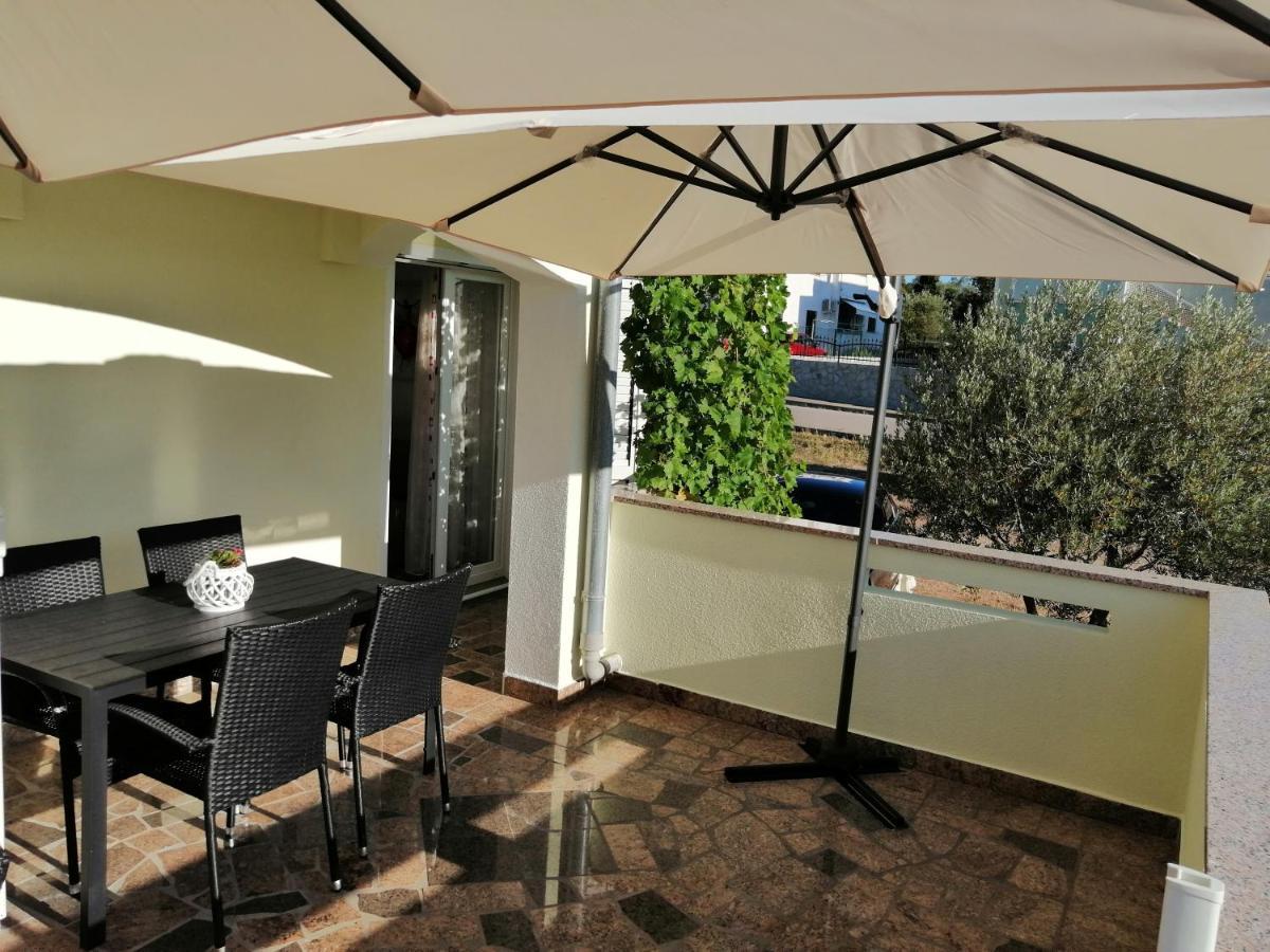 Apartmani Grabovcic Punat Eksteriør bilde